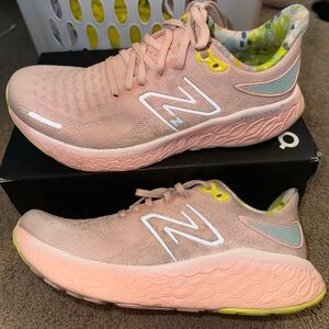 New Balance Fresh Foam 1080v12 Women Sneakers in color Pink Lemonade size 8.5